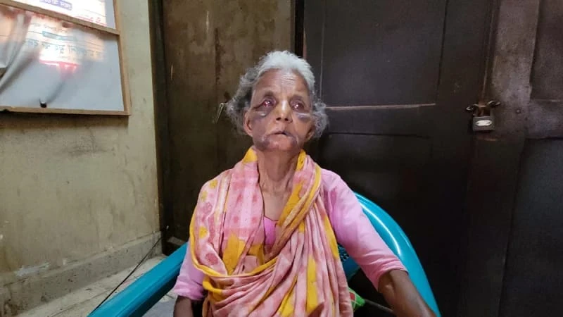 সারাজীবনের সঞ্চয়ের টাকা কাল হলো বাক্‌প্রতিবন্ধী বৃদ্ধ বুবির, গ্রেপ্তার ৫